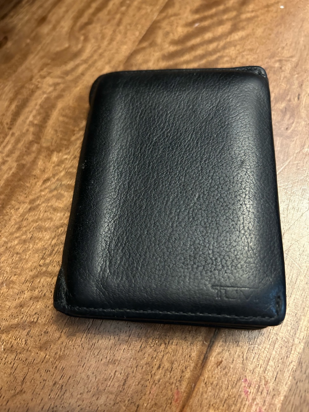 TUMI Black Leather Bifold Wallet ID Window Card Holder Slim Men
